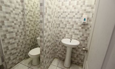 Gran Local Comercial en Calle Matucana 709. Santiago