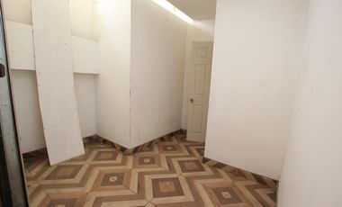 Gran Local Comercial en Calle Matucana 709. Santiago