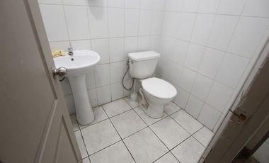 Gran Local Comercial en Calle Matucana 709. Santiago