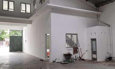 Renovated and Ready-to-Use Warehouse for Rent in the West Ringroad Area