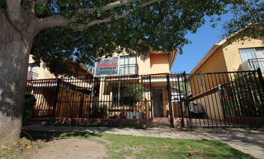 Estupenda Casa en Peñaflor, Sector perfecto para la familia