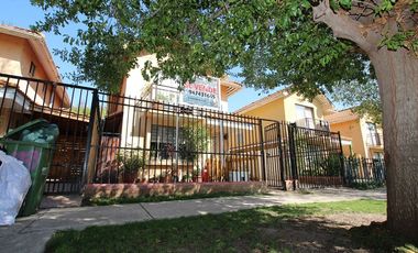 Estupenda Casa en Peñaflor, Sector perfecto para la familia