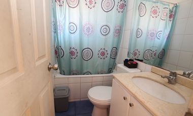 Estupenda Casa en Peñaflor, Sector perfecto para la familia