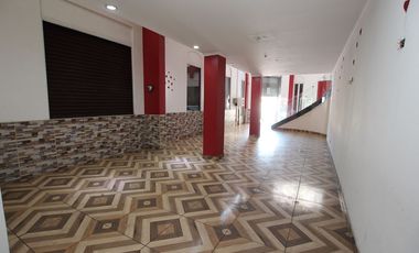 Estupendo Local Comercial en Calle Matucana esquina Rosas