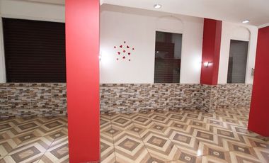 Estupendo Local Comercial en Calle Matucana esquina Rosas