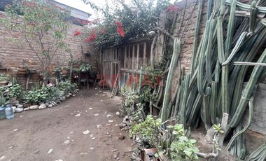Vendo Terreno En Surco (Auxiliar Nueva Via Expresa Cruce Con Av.Proceres) De 156 M2