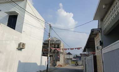 Jual Rumah 2 Lantai Colomadu SHM Ready 600 jt-an 7 menit Manahan