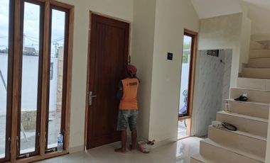 Jual Rumah 2 Lantai Colomadu SHM Ready 600 jt-an 7 menit Manahan