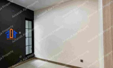 Rumah Furnished Siap Huni 4 Kamar Tidur Dekat Gerbang Tol