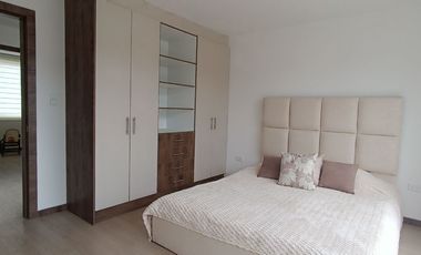 VENTA CASAS 3 DORMITORIOS  MITAD DEL MUNDO