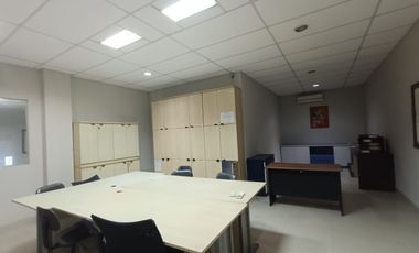DIJUAL/SEWAKAN CEPAT GEDUNG SHOW ROOM INCLUDE BENGKEL JL.KARTINI GRAND DEPOK CITY.