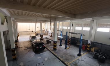 DIJUAL/SEWAKAN CEPAT GEDUNG SHOW ROOM INCLUDE BENGKEL JL.KARTINI GRAND DEPOK CITY.
