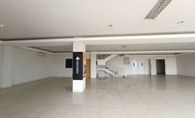 DIJUAL/SEWAKAN CEPAT GEDUNG SHOW ROOM INCLUDE BENGKEL JL.KARTINI GRAND DEPOK CITY.