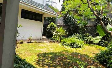 dijual rumah Kemang Utara 28M