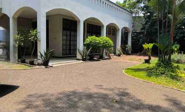 dijual rumah Kemang Utara 28M