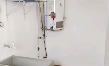 Casa En Renta Colinas del Lago, 3 rec, 3 baños, 2 autos, estudio