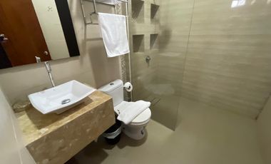 VENDO PRECIOSA VILLA EN  BALCONES DE CAROLINA, PUERTO SANTA LUCIA , SALINAS, PRECIOSA Y AMPLIA CASA, ONCE DORMITORIOS IDEAL PARA HOSTERIA O VIVIENDA