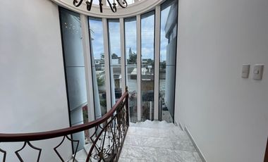 VENDO PRECIOSA VILLA EN  BALCONES DE CAROLINA, PUERTO SANTA LUCIA , SALINAS, PRECIOSA Y AMPLIA CASA, ONCE DORMITORIOS IDEAL PARA HOSTERIA O VIVIENDA