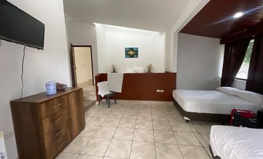 VENDO PRECIOSA VILLA EN  BALCONES DE CAROLINA, PUERTO SANTA LUCIA , SALINAS, PRECIOSA Y AMPLIA CASA, ONCE DORMITORIOS IDEAL PARA HOSTERIA O VIVIENDA