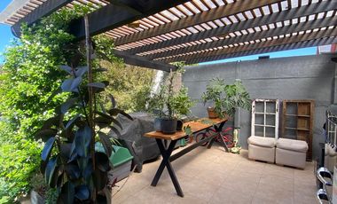 VENTA CASA PROVENZAL SECTOR PARQUE BRISAS NORTE 2 PISOS 3D+3B+ESCRITORIO+TERRAZA CON SECTOR PARA UN QUINCHO, COLEGIOS HIGHLANDS, CABO DE HORNOS