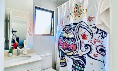 VENTA CASA PROVENZAL SECTOR PARQUE BRISAS NORTE 2 PISOS 3D+3B+ESCRITORIO+TERRAZA CON SECTOR PARA UN QUINCHO, COLEGIOS HIGHLANDS, CABO DE HORNOS