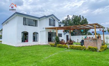 Casa de venta en Quito, Valle de los Chillos, 1200 m2