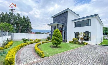 Casa de venta en Quito, Valle de los Chillos, 1200 m2