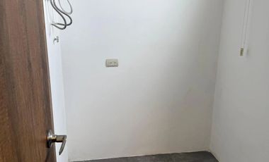 Alquilo departamento planta baja en Vía Samborondon