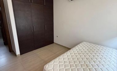 Alquilo departamento planta baja en Vía Samborondon