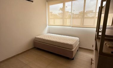 Alquilo departamento planta baja en Vía Samborondon