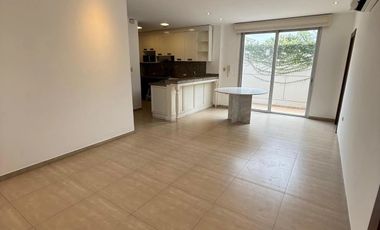 Alquilo departamento planta baja en Vía Samborondon