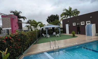 URBANIZACION SANTA CECILIA, VIA ANCON, SANTA ELENA, VENDO PRECIOSA VILLA DE UNA PLANTA TRES DORMITORIOS, FULL AMOBLADA