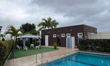 URBANIZACION SANTA CECILIA, VIA ANCON, SANTA ELENA, VENDO PRECIOSA VILLA DE UNA PLANTA TRES DORMITORIOS, FULL AMOBLADA