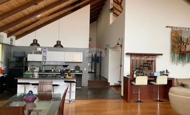 Casa de Lujo y Naturaleza en La Calera