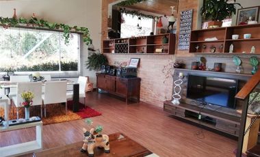 Casa de Lujo y Naturaleza en La Calera