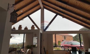 Casa de Lujo y Naturaleza en La Calera