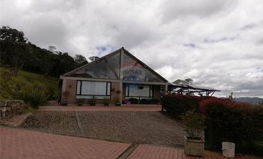 Casa de Lujo y Naturaleza en La Calera