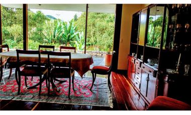 Casa Exclusiva en La Calera – Lujo, Naturaleza y Confort