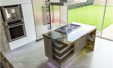 Casa Inteligente en Camino de Chunugua – Vive la Tecnología y la Tranquilidad en Cajicá