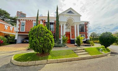 RENTO CASA AMOBLADA EN EL POBLADO