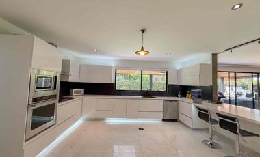 RENTO CASA AMOBLADA EN EL POBLADO