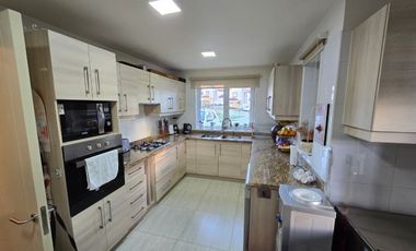 🏡 OFERTA: Casa con Quincho, Piscina y Eficiencia Energética Superior – Temuco Poniente