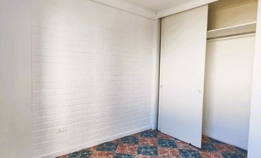 Venta lindo departamento, salida metro Las Rejas, Condominio Las palmas