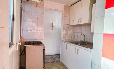 Venta lindo departamento, salida metro Las Rejas, Condominio Las palmas