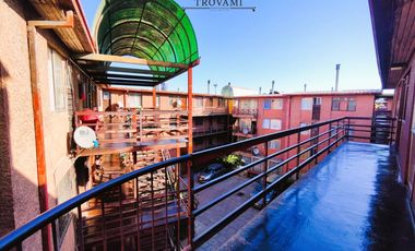 Venta lindo departamento, salida metro Las Rejas, Condominio Las palmas