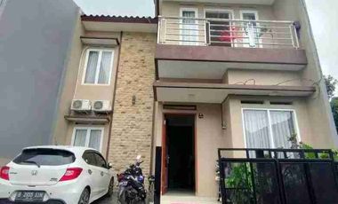 di sewakan rumah di h shibi Lenteng agung Jaksel bisa 6 bulan