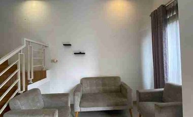 di sewakan rumah di h shibi Lenteng agung Jaksel bisa 6 bulan