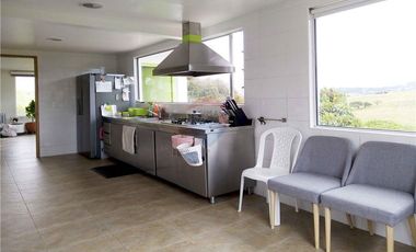 CASA DE CAMPO MODERNA EN VENTA – LA CALERA, VEREDA BUENOS AIRES (LOTE LA PAZ)