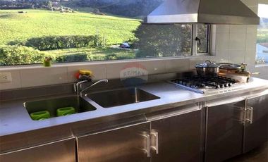 CASA DE CAMPO MODERNA EN VENTA – LA CALERA, VEREDA BUENOS AIRES (LOTE LA PAZ)