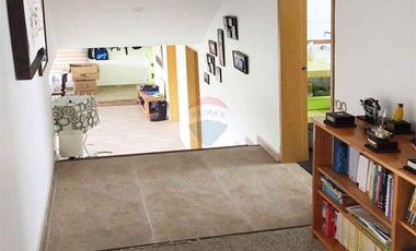 CASA DE CAMPO MODERNA EN VENTA – LA CALERA, VEREDA BUENOS AIRES (LOTE LA PAZ)